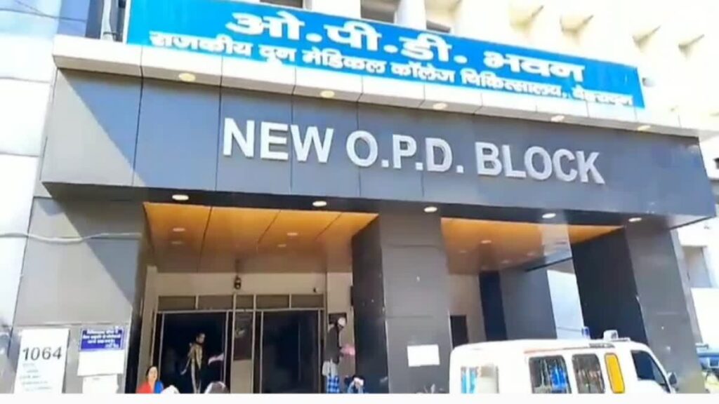 खांसी की सिरप पीने से बच्ची के हाथ पैर हुए सुन्न, हो गई बेहोश, दून अस्पताल के डॉक्टरों ने बचाई जान