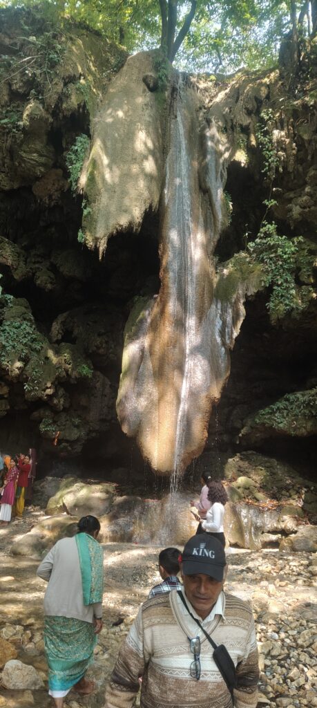 बागेश्वर के भद्रकाली मंदिर में आज भी चंद राजवंश की व्यवस्था, गुफा में छीपे हैं कई रहस्य, जानें पौराणिक कथाएं
